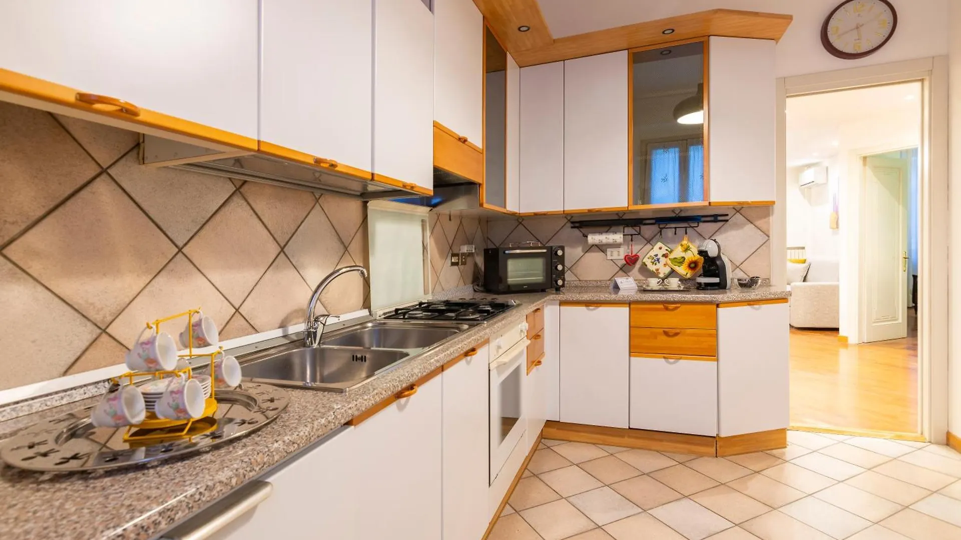 Caseospitali - Casa Mimosa Perfect For Family Or Groups Up To 5 Milan 0*,  Italy
